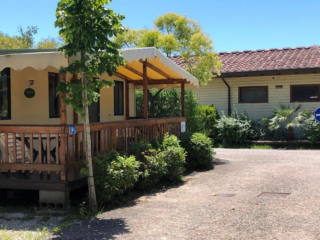 Toskana, Viareggio, Chalet Zona Rosa 1 Mit Klimaanlage Und Wlan Italy
