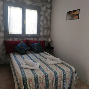 La Casina Giramondo Di Ele Casa vacanze