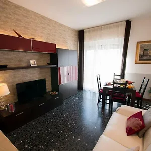 A Casa Di Simone A Viareggio